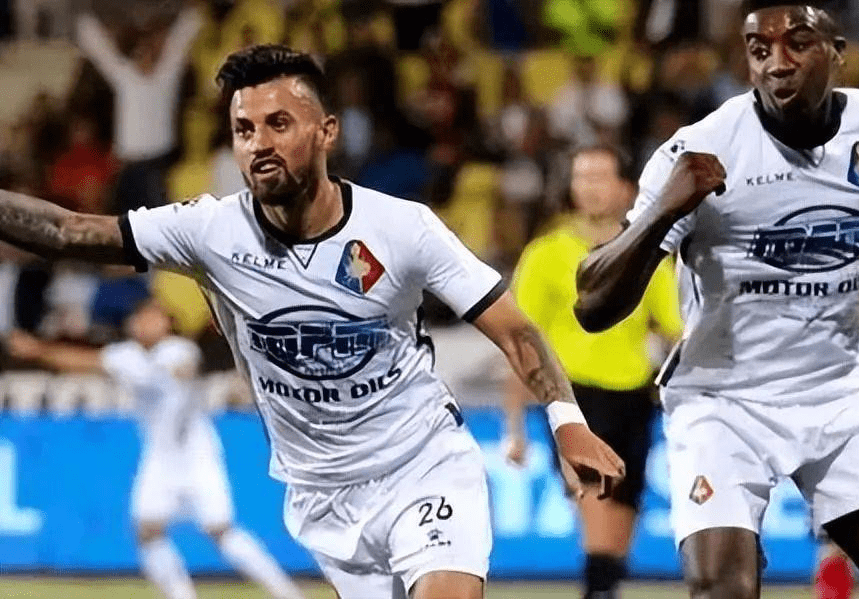 处于领先地 处于领先地